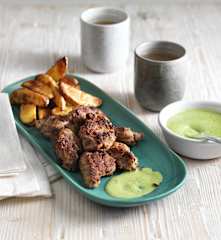 Fleischrauggn mit Kräuterrahmsauce