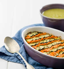 Creme de brócolos e ervilhas e gratinado de corvina e legumes