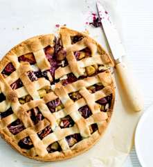 Tourte aux pommes et fruits rouges