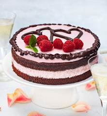 Himbeer-Mousse-Torte