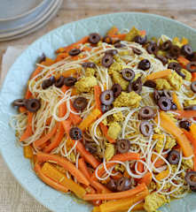 Fideos orientales con pollo