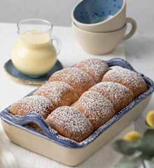 Buchteln (Dampfnudeln) mit Vanillesauce