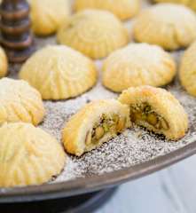 Stuffed semolina cookies (ma'amoul)
