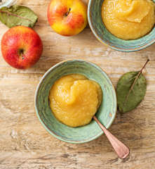 Fruit purée (apple)