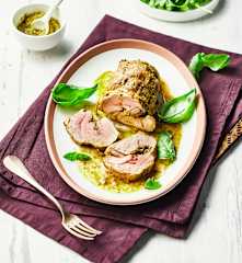 Epaule de chevreau roulée au pesto