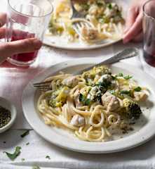 奶油鸡肉西兰花意大利面