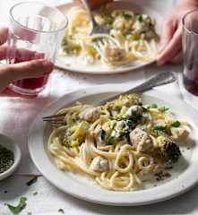 Pâtes crémeuses au poulet et brocoli