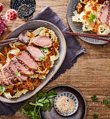 Mafalde mit Ente und Kürbis