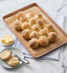 Bread rolls with parmesan and rosemary