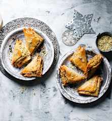 Baklavas con almíbar de azahar