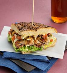 Bocadillo turco de caballa (balik ekmek)