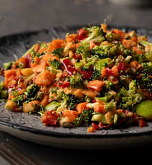 Havuçlu Brokolili Salata