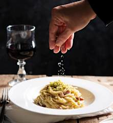 Creamy pistachio pasta