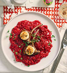 Lamm unter der Ziegenkäsehaube mit Portwein-Zwiebel-Risotto