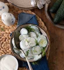 Mizeria z grubo krojonych ogórków (TM5)