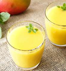 Suco de manga e manjericão