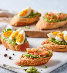 Tostadas de aguacate