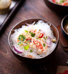 Menù: Zuppa di miso; noodles; muffin al tè matcha (senza lattosio) (Bimby Friend)