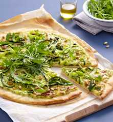 Pizza basilic, courgette et chèvre