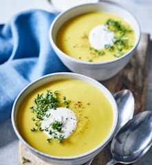 Gelbe Paprikacremesuppe