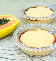 Creme de papaya com licor de cassis