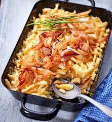 Käsespätzle mit gebratenen Zwiebeln