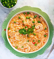 Arroz caldoso con leche de coco y camarones