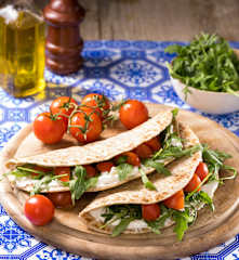 Piadina integrale farcita