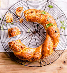 Couronne des rois chorizo, lardons, pignons pins et persil