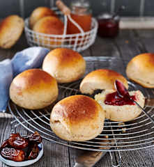 Dattel-Milch-Brötchen