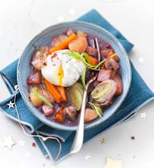 Cassolette de légumes et œuf mollet