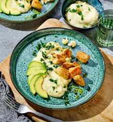 Blumenkohl-Stampf mit Hähnchen und Avocado