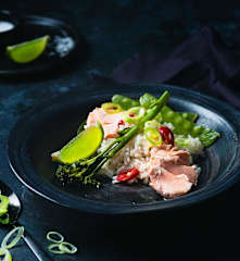 Salmón al vacío con arroz y verduras