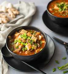 Zupa z kimchi i tofu