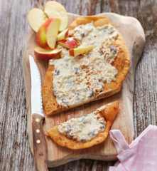 Langos mit Äpfeln und Zimt