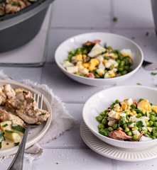 Ensalada de chícharos con jamón y huevo -  Pollo con salsa de mostaza y vegetales
