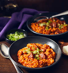 Chorizo-Risotto mit Frühlingszwiebeln