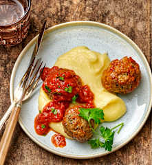 Polpettine al sugo con purea di patate (8 porzioni)