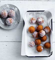 Hindistan Cevizli Havuçlu Kayısı Topları