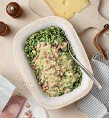 Spinatspätzle mit Schinken-Käse-Sauce