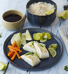 Merluzzo con salsa di soia e zenzero con riso e contorno di verdure autunnali