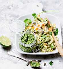 Pesto de cilantro y pipas de calabaza