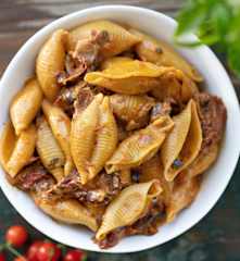 One pot pasta con salsa mediterránea