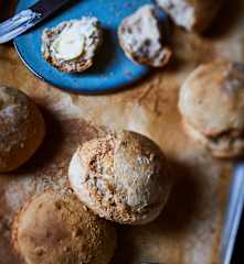 Dinkel-Vollkornbrötchen