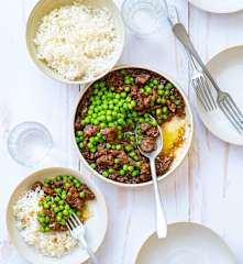 Porc au caramel,  petits pois et riz