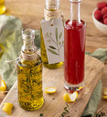 Aceite de oliva al tomillo y vinagre de frambuesas