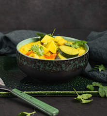 Warzywne curry z mleczkiem kokosowym