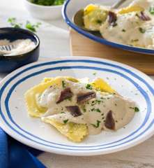 Raviolis con salsa de anchoas