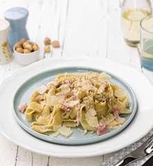 Tagliatelle di nocciole con sugo al guanciale