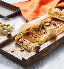 Quiche chèvre frais, ciboulette et olives vertes